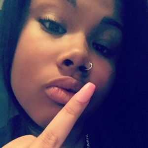 Meet your Posher, Maya